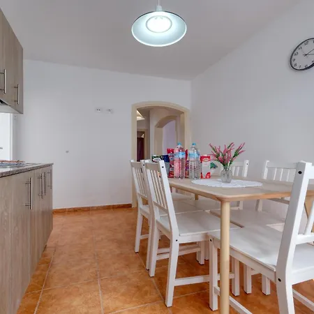Casita Luisa - Ping Pong And 300m To The By Lanzarote Semesterbostad *