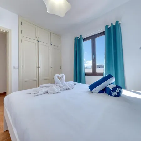 Semesterbostad Casita Luisa - Ping Pong And 300m To The By Lanzarote *