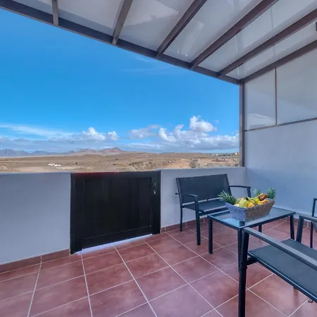 Casita Luisa - Ping Pong And 300m To The By Lanzarote Дом отдыха